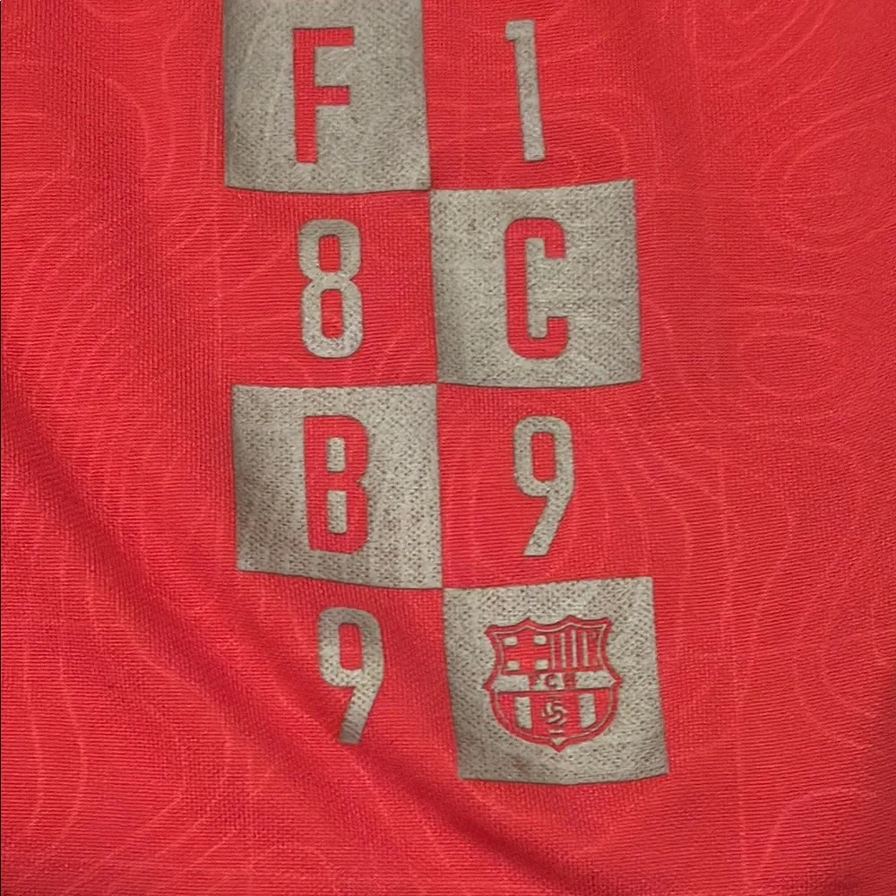 Nike Boys Red Red Soccer Jersey Size M